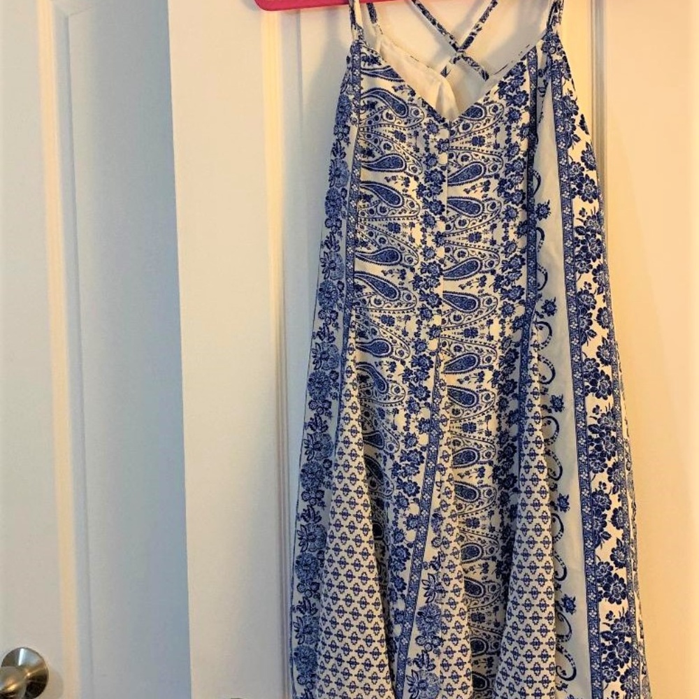 gorgeous blue flowy floral dress